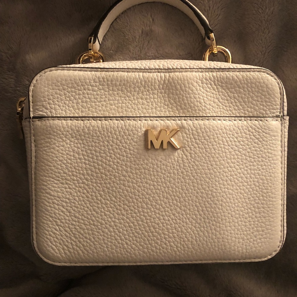 Michael Kors Bag with crossbody chain